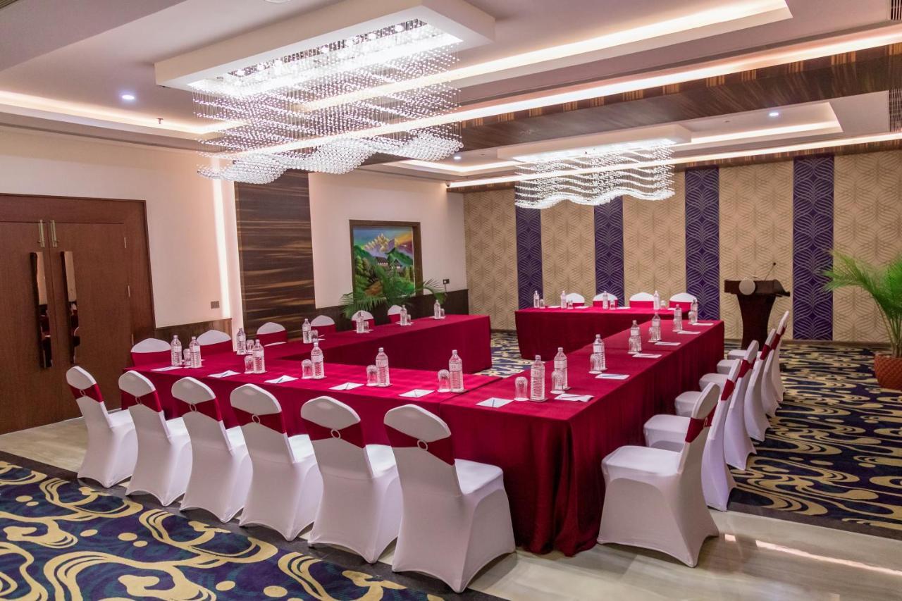 Hotel Mechi Crown Kakarvitta Экстерьер фото
