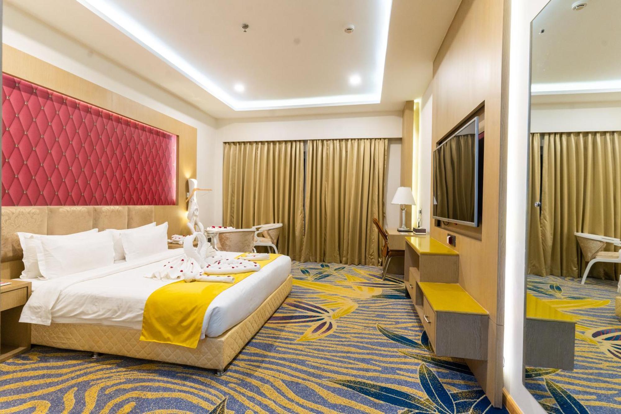 Hotel Mechi Crown Kakarvitta Экстерьер фото