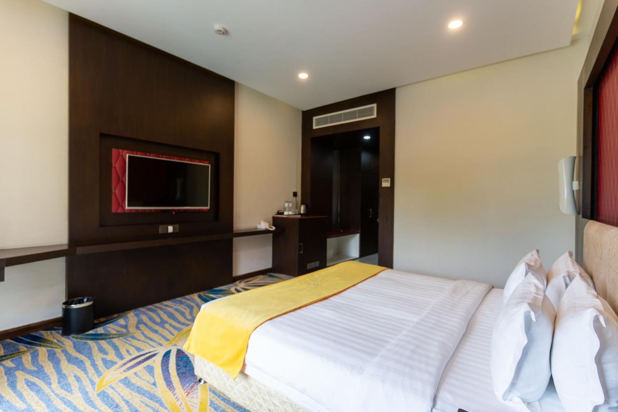 Hotel Mechi Crown Kakarvitta Экстерьер фото
